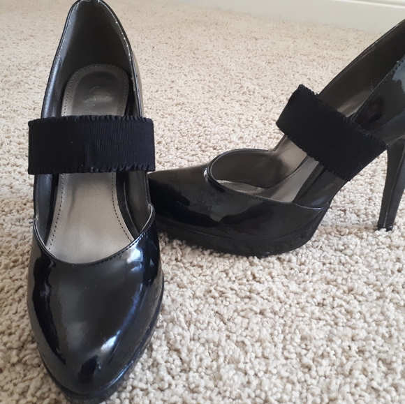 Sam & Libby Shoes - Picture 2 of 2